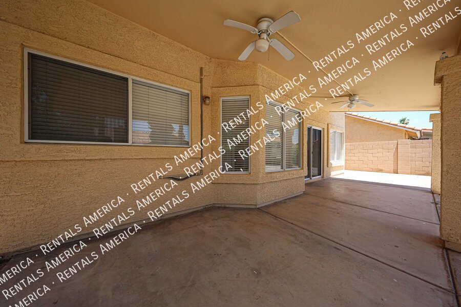 4-Bedroom, 2.5 Bath in Waters Edge at Ocotillo property image
