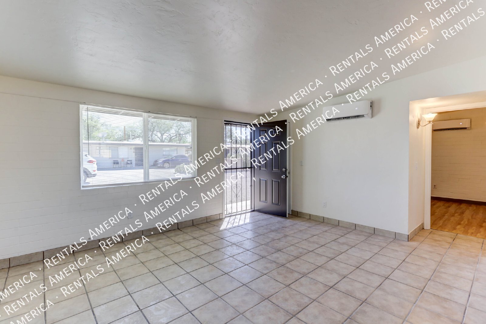 Charming 2 bed/1 bath with W/D hookups and Fenced Yard! property image