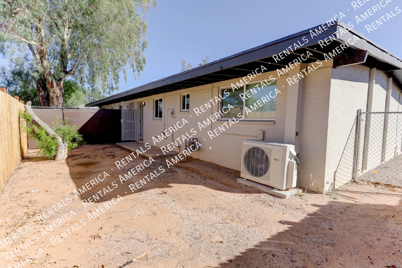 Charming 2 bed/1 bath with W/D hookups and Fenced Yard! property image