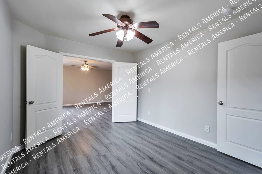 *Move in by November 1st and get Novembers rent Free!* property image