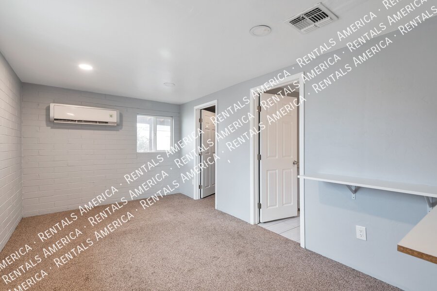 MOVE IN SPECIAL $100 off! Central location, near U of A property image