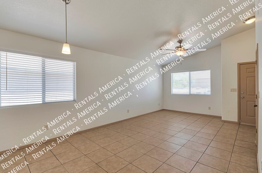 Beautiful home in a great eastside location! Tile throughout. property image