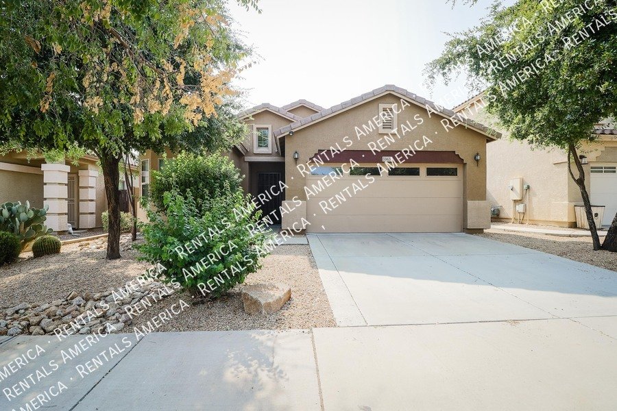 Incredibly Charming Home in Carefree Crossing property image