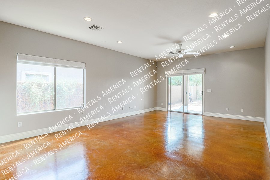 Incredibly Charming Home in Carefree Crossing property image