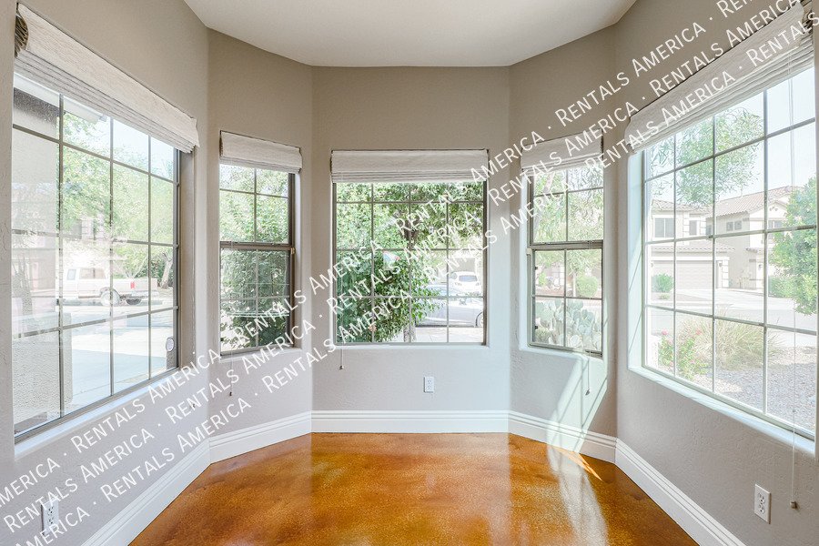 Incredibly Charming Home in Carefree Crossing property image