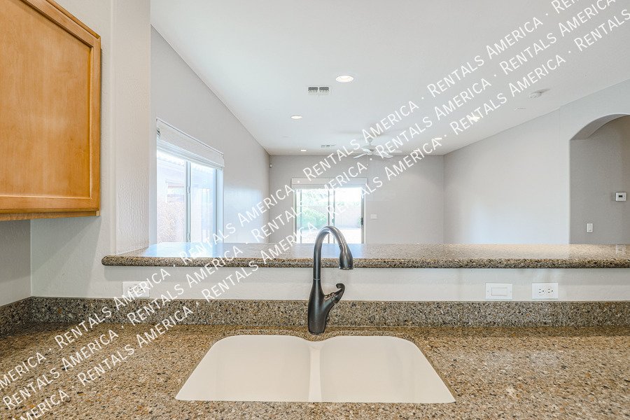 Incredibly Charming Home in Carefree Crossing property image