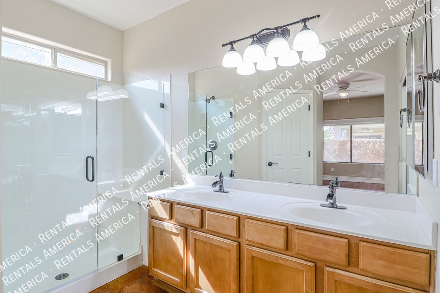 Incredibly Charming Home in Carefree Crossing property image