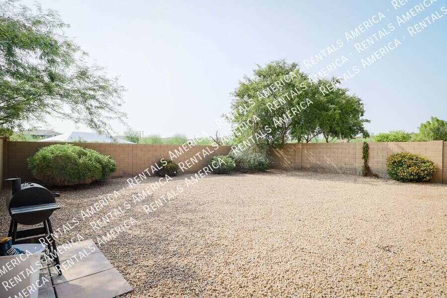 Incredibly Charming Home in Carefree Crossing property image