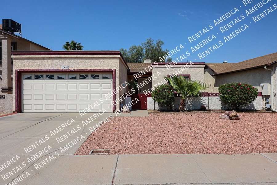 Charming 2 Bd/2 Ba Home With Garage & Fireplace! property image