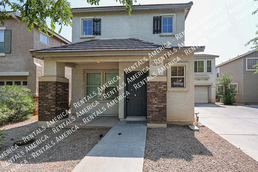 Spacious Home in The Gardens! property image