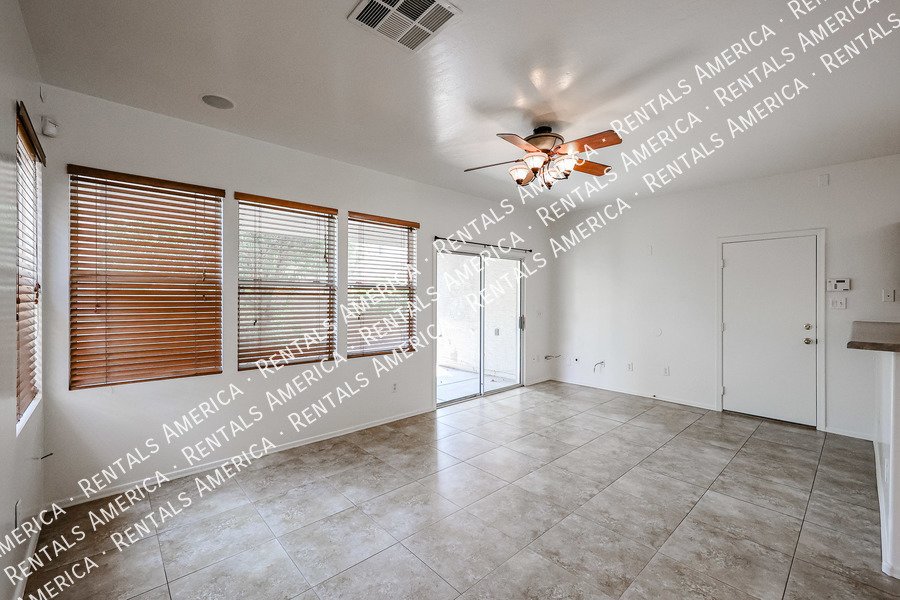 Spacious Home in The Gardens! property image
