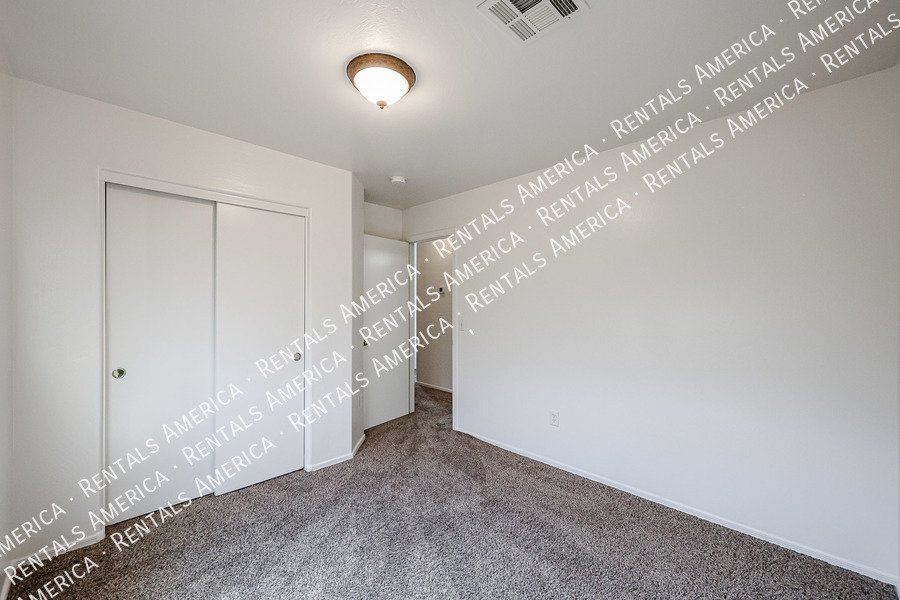 Spacious Home in The Gardens! property image