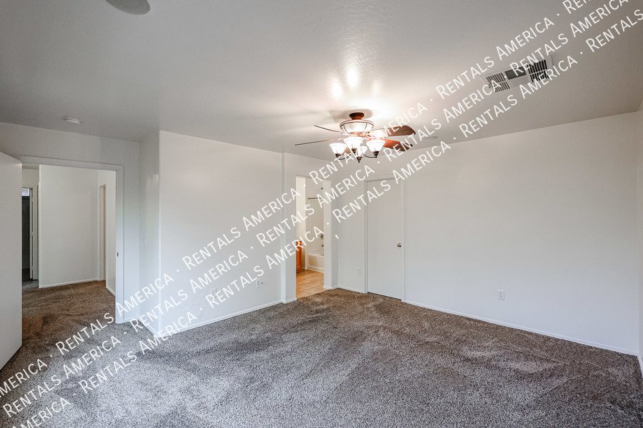 Spacious Home in The Gardens! property image