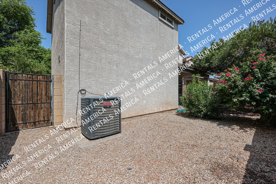 Spacious Home in The Gardens! property image