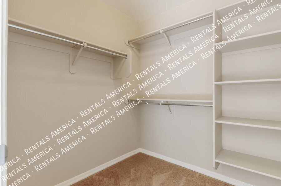 Stunning 4bdrm in great neighborhood! property image