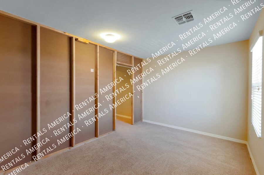 Stunning 4bdrm in great neighborhood! property image